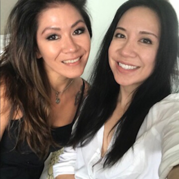 Meet Your Posher, Michelle 💖🦋☀️ - Picture 4 of 7